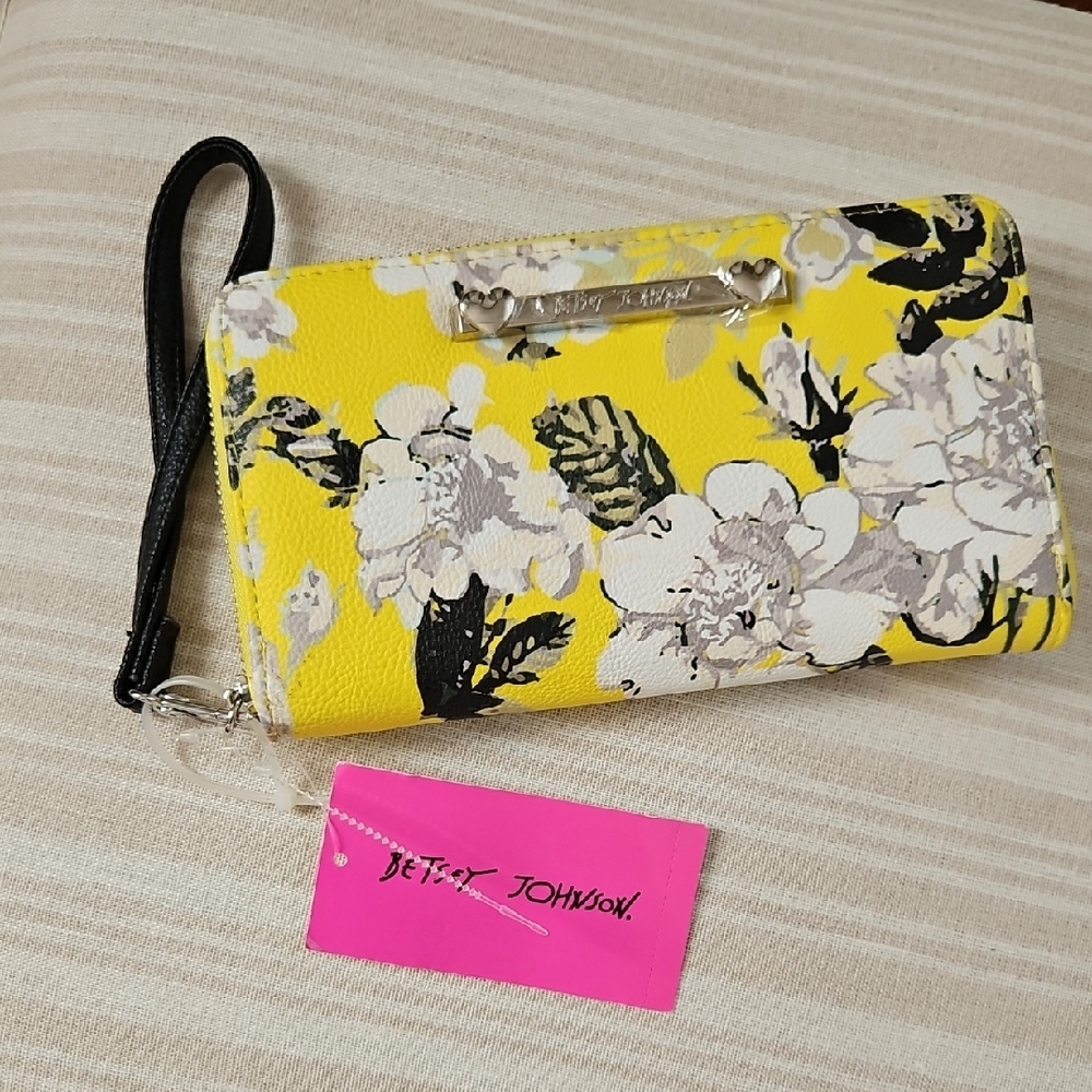 NWT Betsey Johnson Yellow Floral Wristlet